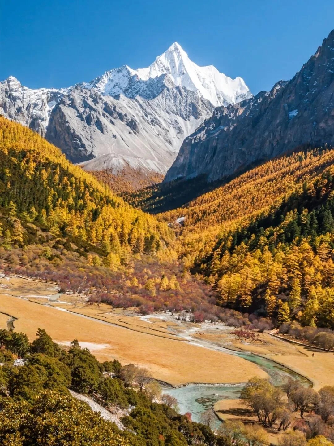 人还在工位，我已经开始期待川西的秋天了！_7_嘻嘻_稻城亚丁-川西-国庆特辑-来自52tours 我爱旅游网